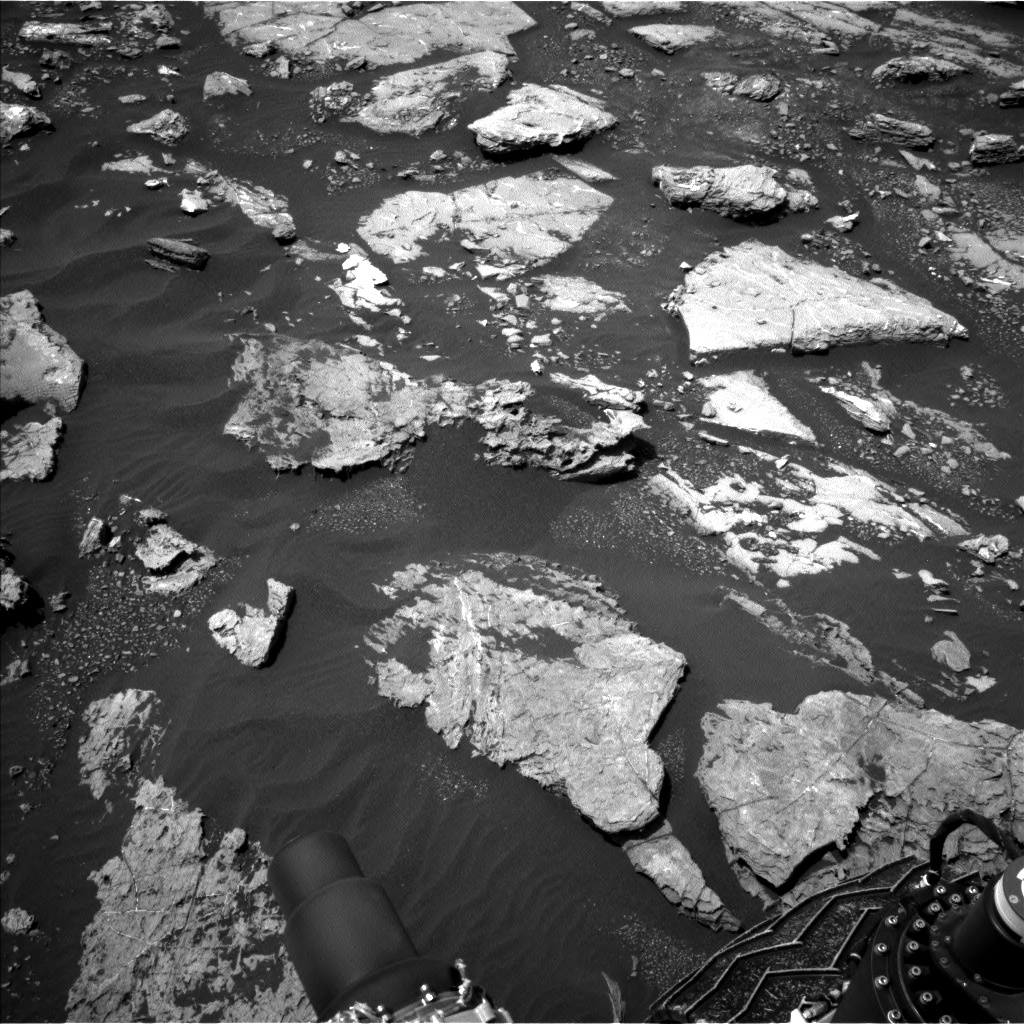 Nasa's Mars rover Curiosity acquired this image using its Left Navigation Camera on Sol 1553, at drive 3004, site number 59