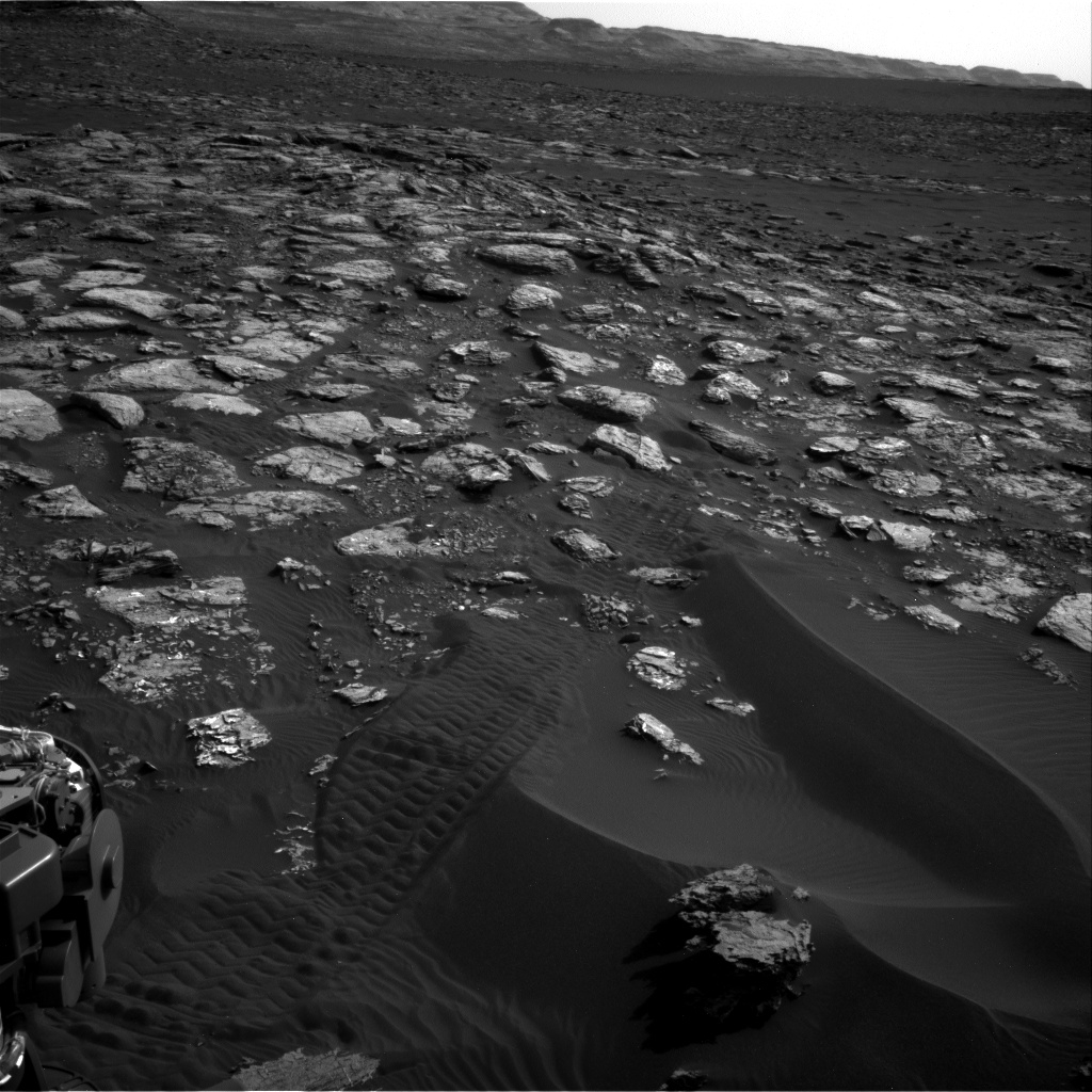Nasa's Mars rover Curiosity acquired this image using its Right Navigation Camera on Sol 1555, at drive 3016, site number 59