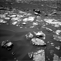 Nasa's Mars rover Curiosity acquired this image using its Left Navigation Camera on Sol 1571, at drive 3040, site number 59