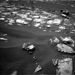 Nasa's Mars rover Curiosity acquired this image using its Left Navigation Camera on Sol 1571, at drive 3046, site number 59