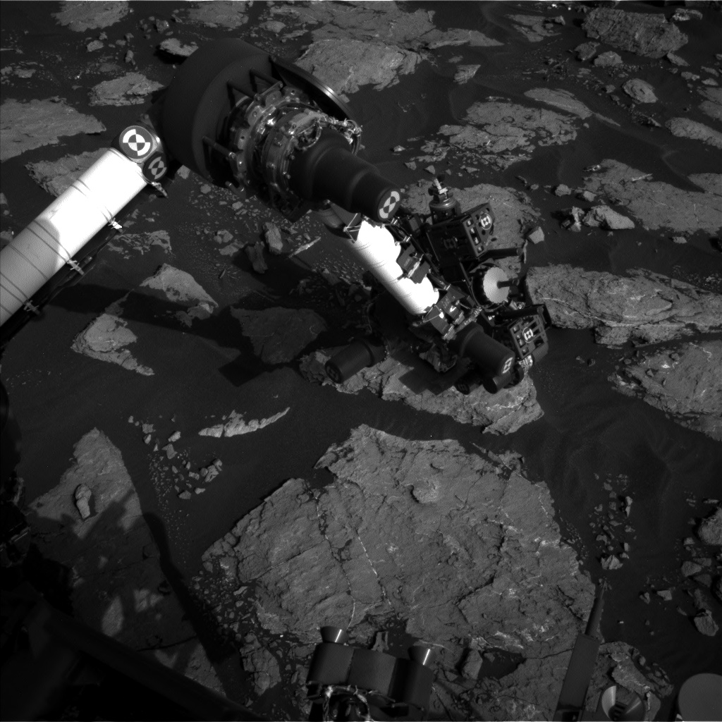 Nasa's Mars rover Curiosity acquired this image using its Left Navigation Camera on Sol 1572, at drive 0, site number 60