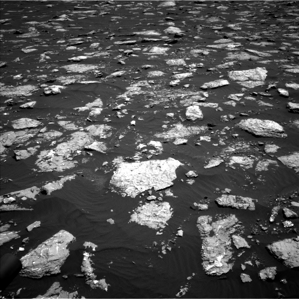 Nasa's Mars rover Curiosity acquired this image using its Left Navigation Camera on Sol 1574, at drive 144, site number 60