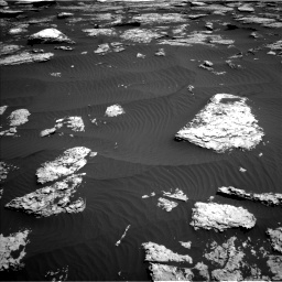 Nasa's Mars rover Curiosity acquired this image using its Left Navigation Camera on Sol 1577, at drive 570, site number 60