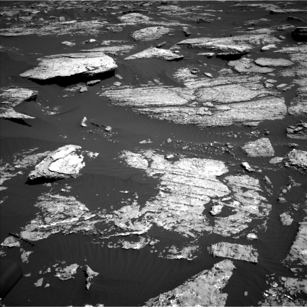 Nasa's Mars rover Curiosity acquired this image using its Left Navigation Camera on Sol 1577, at drive 642, site number 60