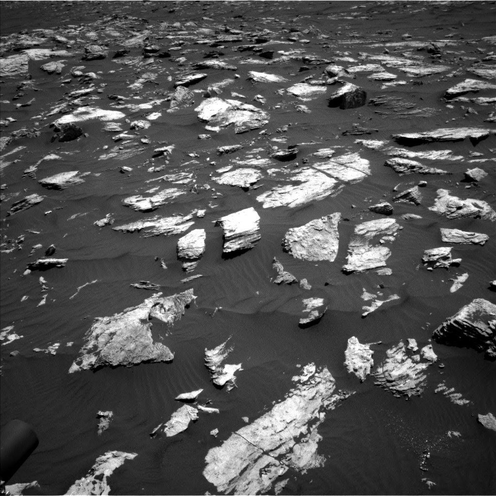 Nasa's Mars rover Curiosity acquired this image using its Left Navigation Camera on Sol 1582, at drive 1200, site number 60