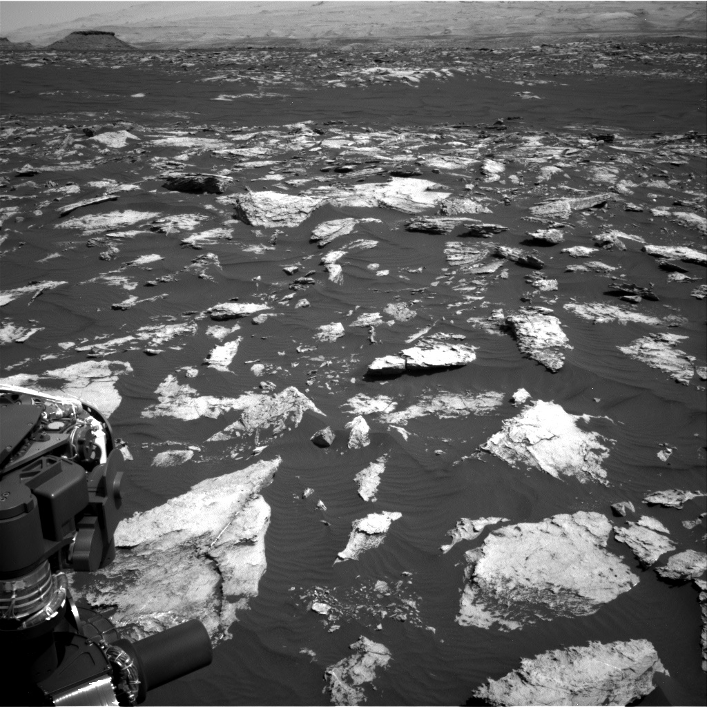 Nasa's Mars rover Curiosity acquired this image using its Right Navigation Camera on Sol 1582, at drive 1266, site number 60