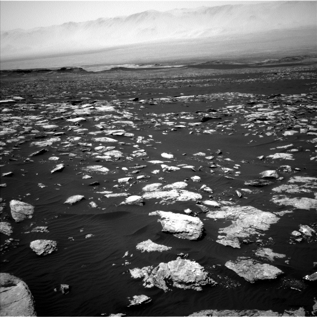 Nasa's Mars rover Curiosity acquired this image using its Left Navigation Camera on Sol 1585, at drive 1752, site number 60