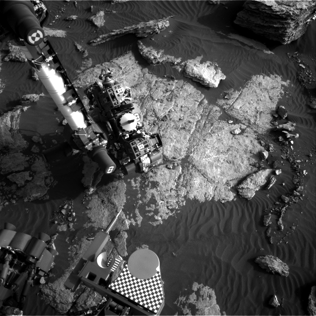 Nasa's Mars rover Curiosity acquired this image using its Right Navigation Camera on Sol 1586, at drive 1752, site number 60
