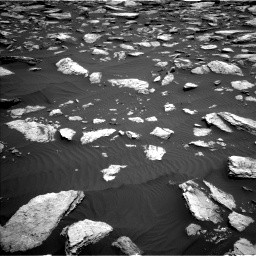Nasa's Mars rover Curiosity acquired this image using its Left Navigation Camera on Sol 1587, at drive 1896, site number 60