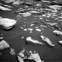 Nasa's Mars rover Curiosity acquired this image using its Left Navigation Camera on Sol 1587, at drive 1998, site number 60