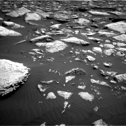 Nasa's Mars rover Curiosity acquired this image using its Left Navigation Camera on Sol 1587, at drive 2004, site number 60