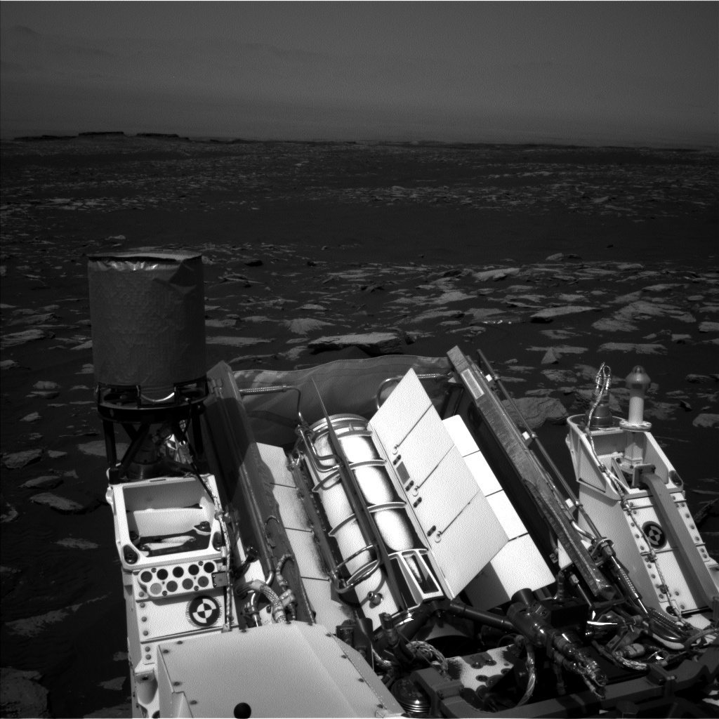 Nasa's Mars rover Curiosity acquired this image using its Left Navigation Camera on Sol 1587, at drive 2010, site number 60