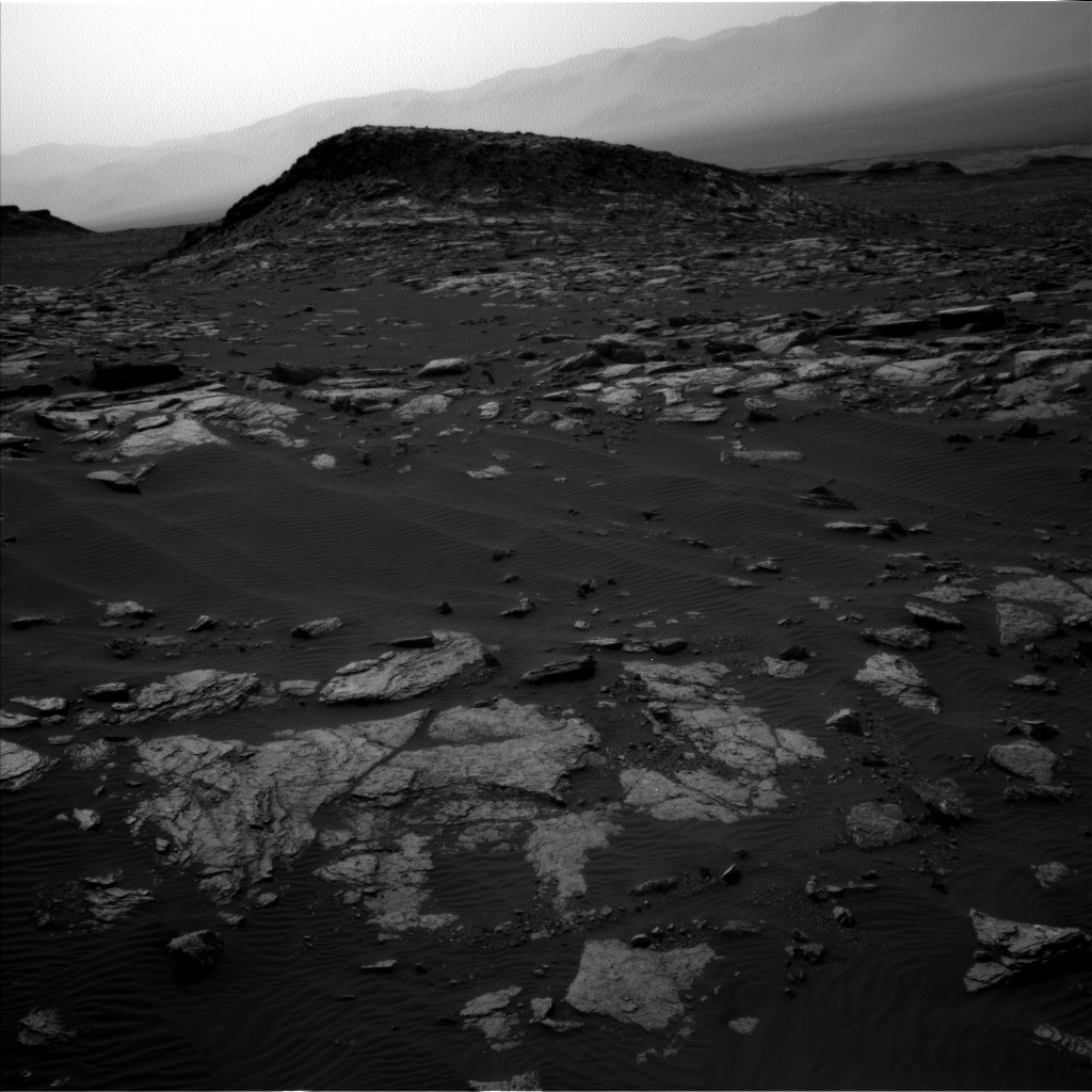 Nasa's Mars rover Curiosity acquired this image using its Left Navigation Camera on Sol 1589, at drive 2256, site number 60