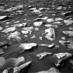 Nasa's Mars rover Curiosity acquired this image using its Right Navigation Camera on Sol 1589, at drive 2070, site number 60