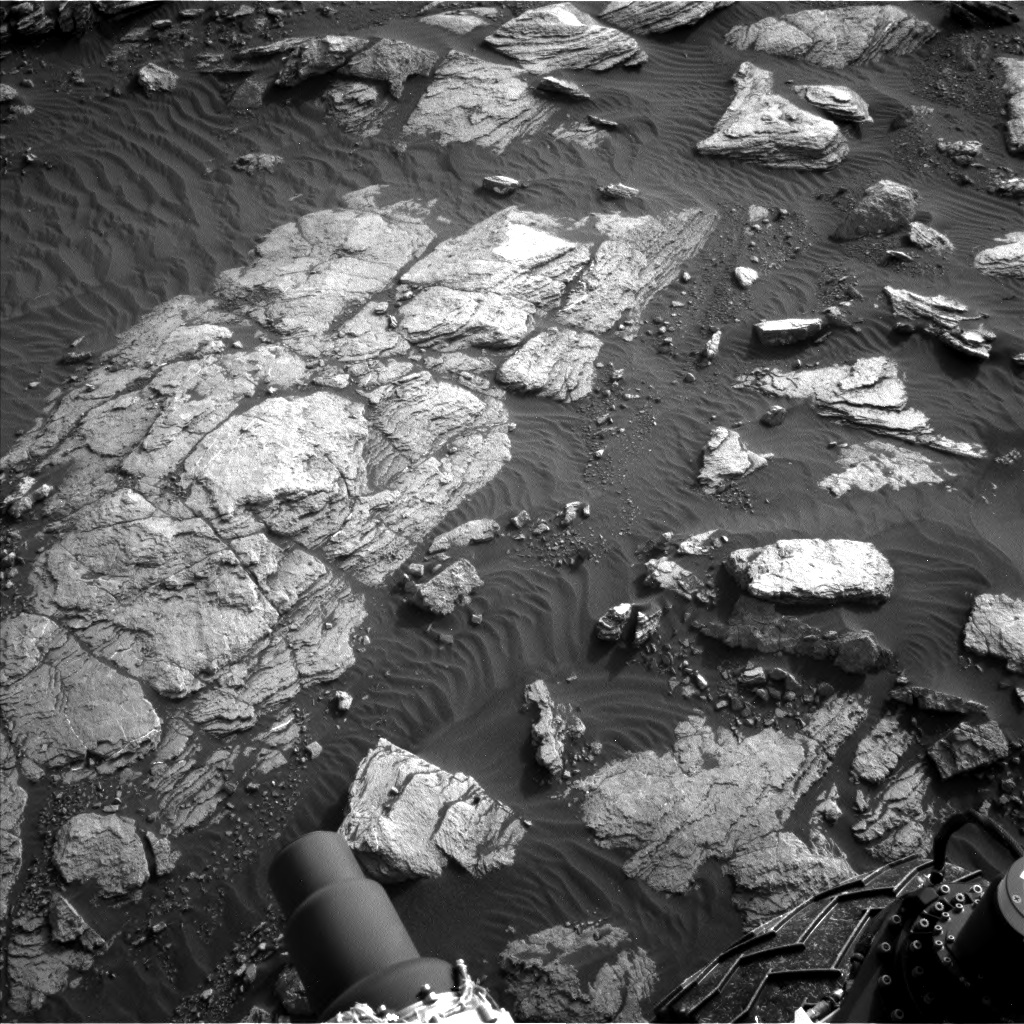 Nasa's Mars rover Curiosity acquired this image using its Left Navigation Camera on Sol 1591, at drive 2346, site number 60