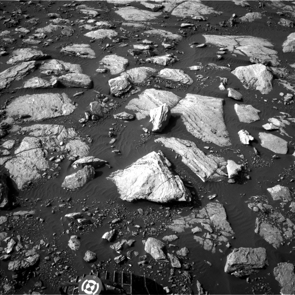 Nasa's Mars rover Curiosity acquired this image using its Left Navigation Camera on Sol 1598, at drive 2928, site number 60
