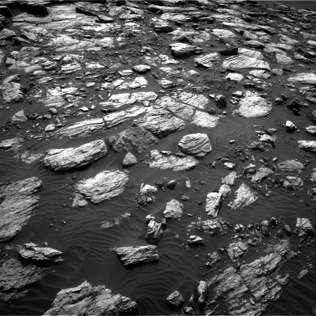 Nasa's Mars rover Curiosity acquired this image using its Right Navigation Camera on Sol 1598, at drive 2892, site number 60