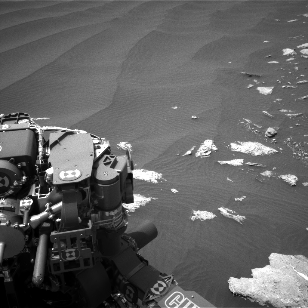 Nasa's Mars rover Curiosity acquired this image using its Left Navigation Camera on Sol 1601, at drive 3090, site number 60