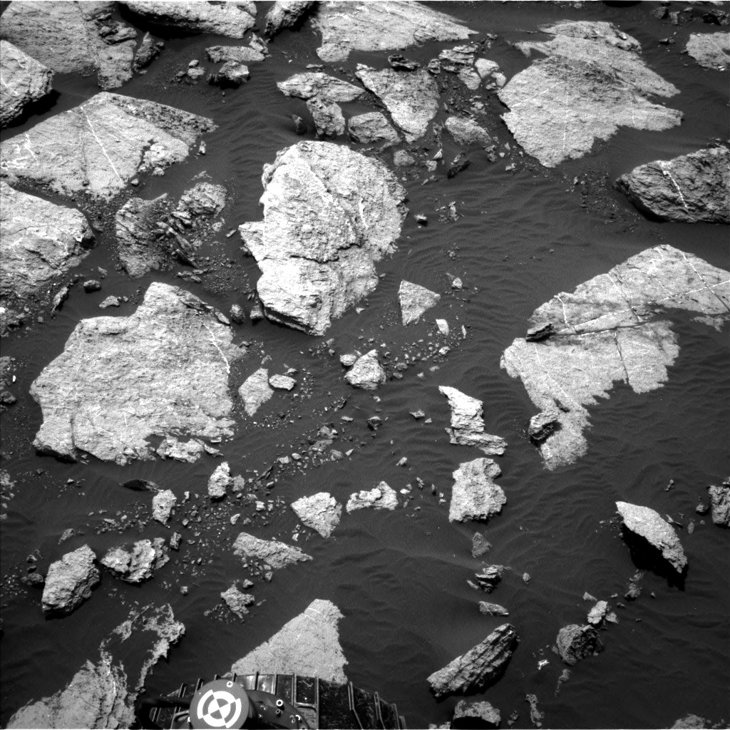 Nasa's Mars rover Curiosity acquired this image using its Left Navigation Camera on Sol 1610, at drive 456, site number 61