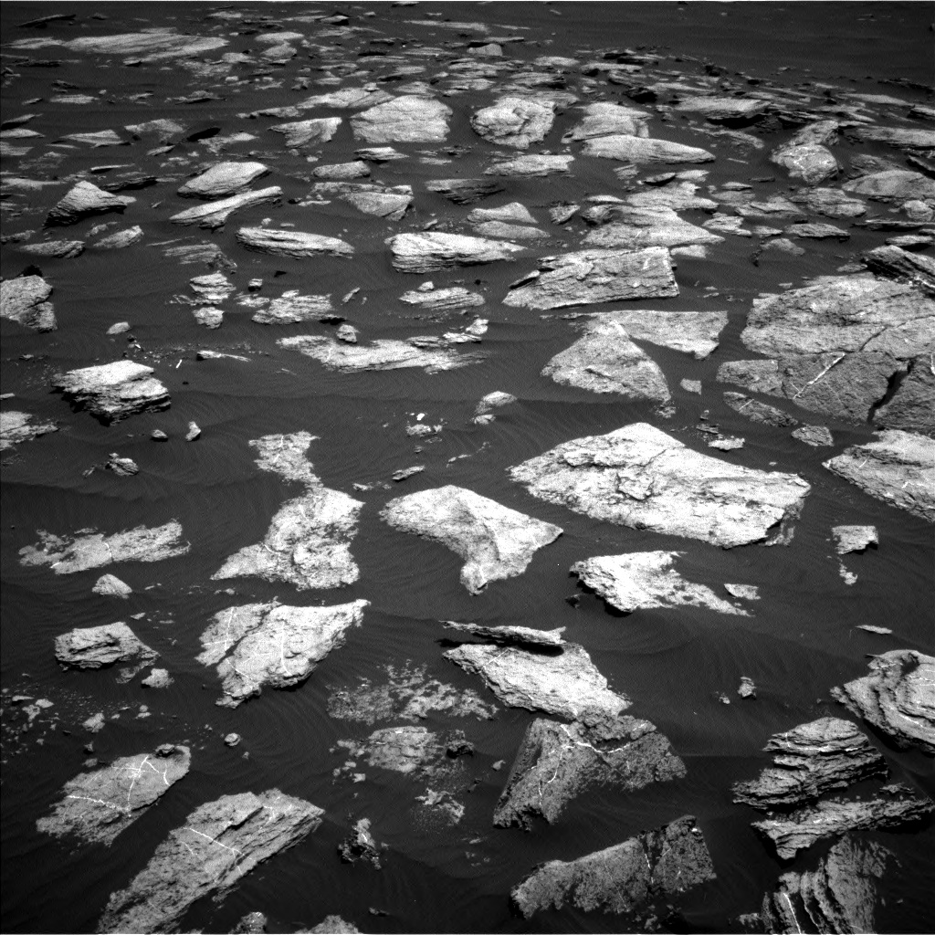 Nasa's Mars rover Curiosity acquired this image using its Left Navigation Camera on Sol 1611, at drive 606, site number 61