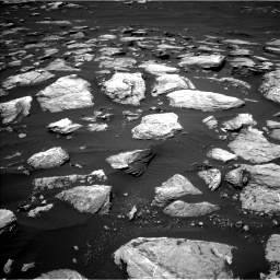 Nasa's Mars rover Curiosity acquired this image using its Left Navigation Camera on Sol 1612, at drive 660, site number 61