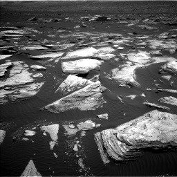 Nasa's Mars rover Curiosity acquired this image using its Left Navigation Camera on Sol 1612, at drive 894, site number 61
