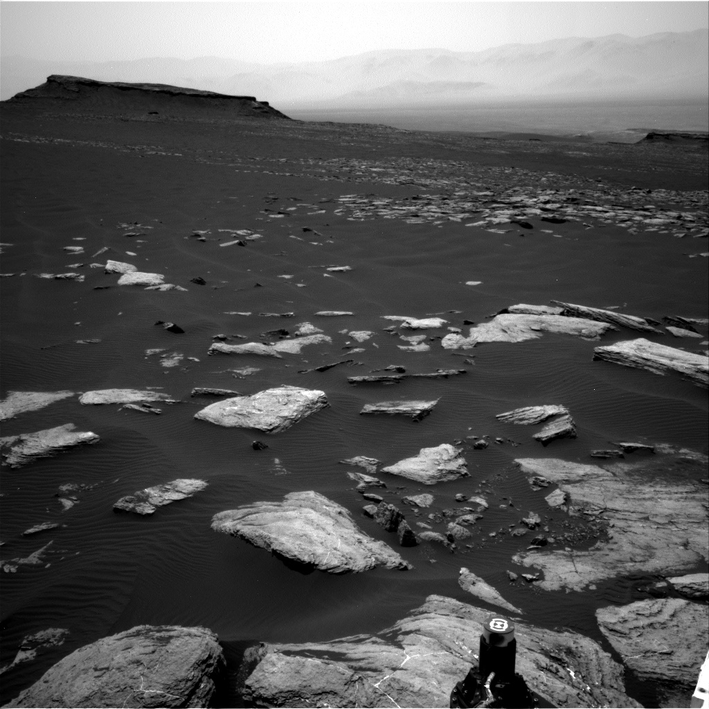 Nasa's Mars rover Curiosity acquired this image using its Right Navigation Camera on Sol 1612, at drive 924, site number 61