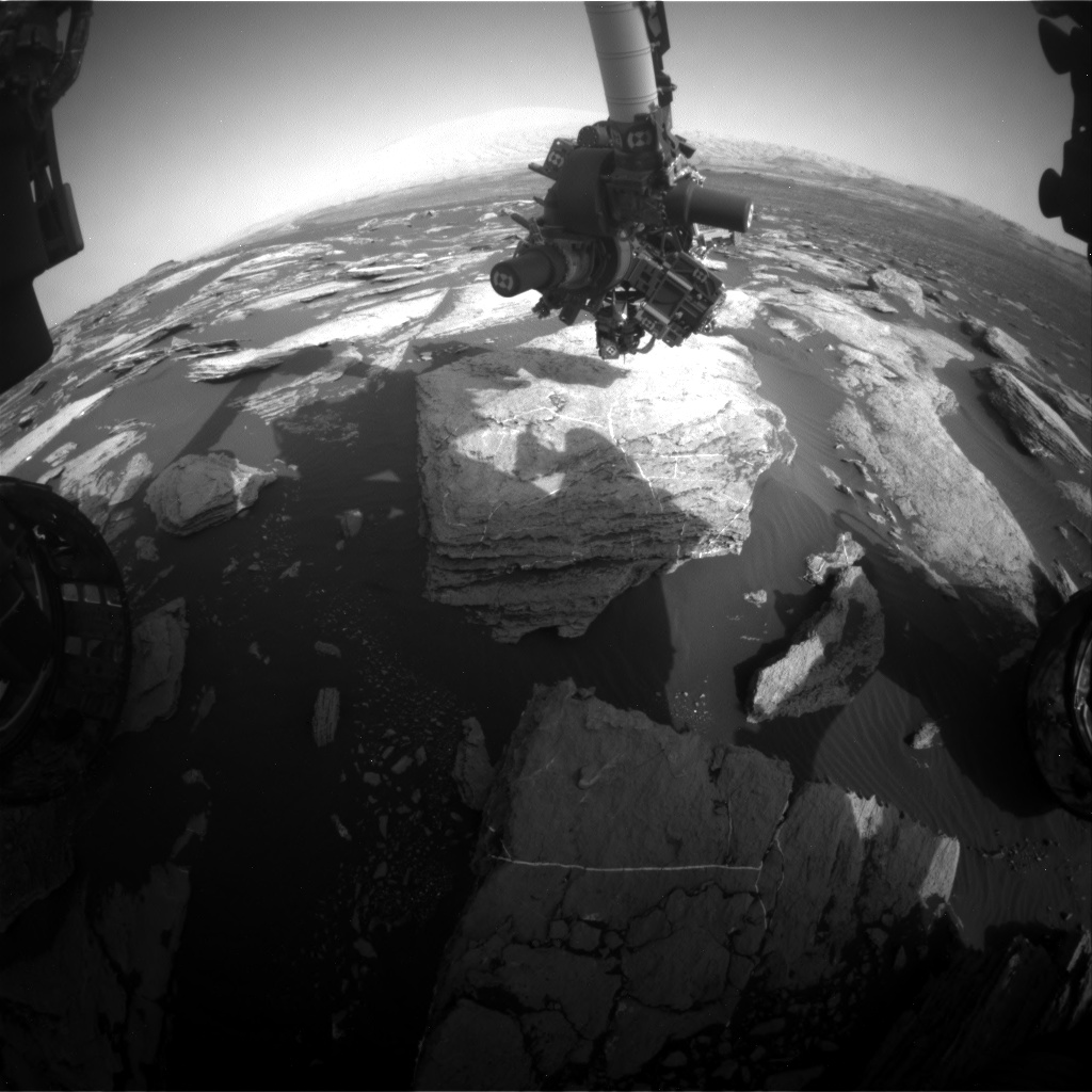Nasa's Mars rover Curiosity acquired this image using its Front Hazard Avoidance Camera (Front Hazcam) on Sol 1614, at drive 924, site number 61