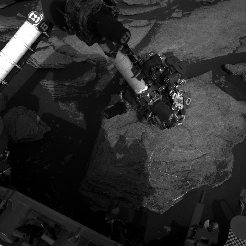 Nasa's Mars rover Curiosity acquired this image using its Left Navigation Camera on Sol 1614, at drive 924, site number 61