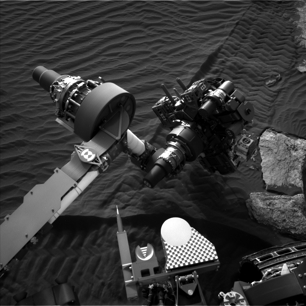Nasa's Mars rover Curiosity acquired this image using its Left Navigation Camera on Sol 1618, at drive 1140, site number 61