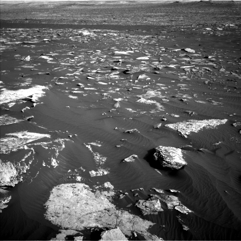 Nasa's Mars rover Curiosity acquired this image using its Left Navigation Camera on Sol 1630, at drive 1650, site number 61
