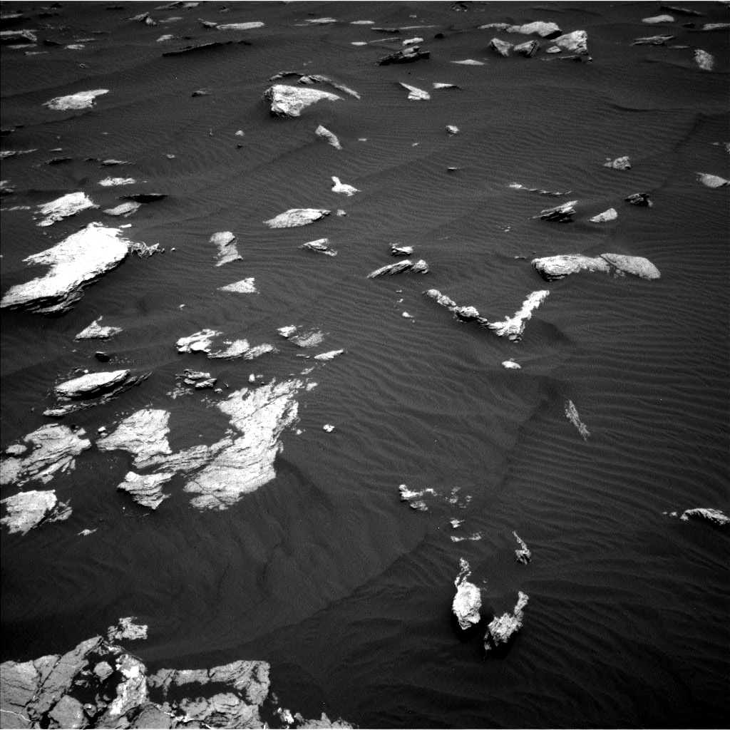 Nasa's Mars rover Curiosity acquired this image using its Left Navigation Camera on Sol 1635, at drive 2100, site number 61