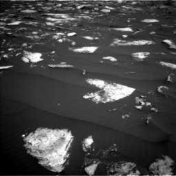 Nasa's Mars rover Curiosity acquired this image using its Left Navigation Camera on Sol 1639, at drive 2352, site number 61