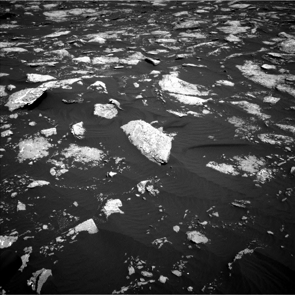 Nasa's Mars rover Curiosity acquired this image using its Left Navigation Camera on Sol 1639, at drive 2436, site number 61