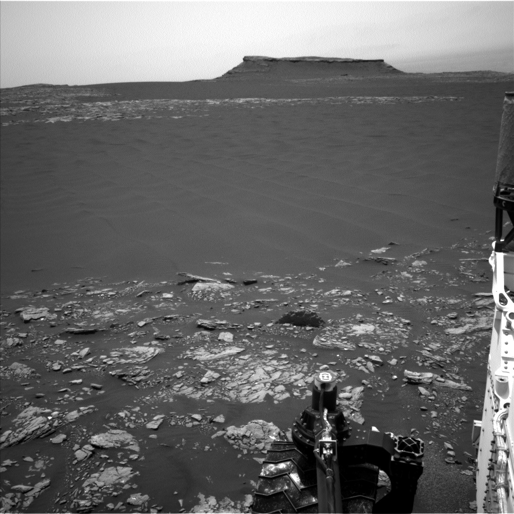 Nasa's Mars rover Curiosity acquired this image using its Left Navigation Camera on Sol 1642, at drive 2740, site number 61