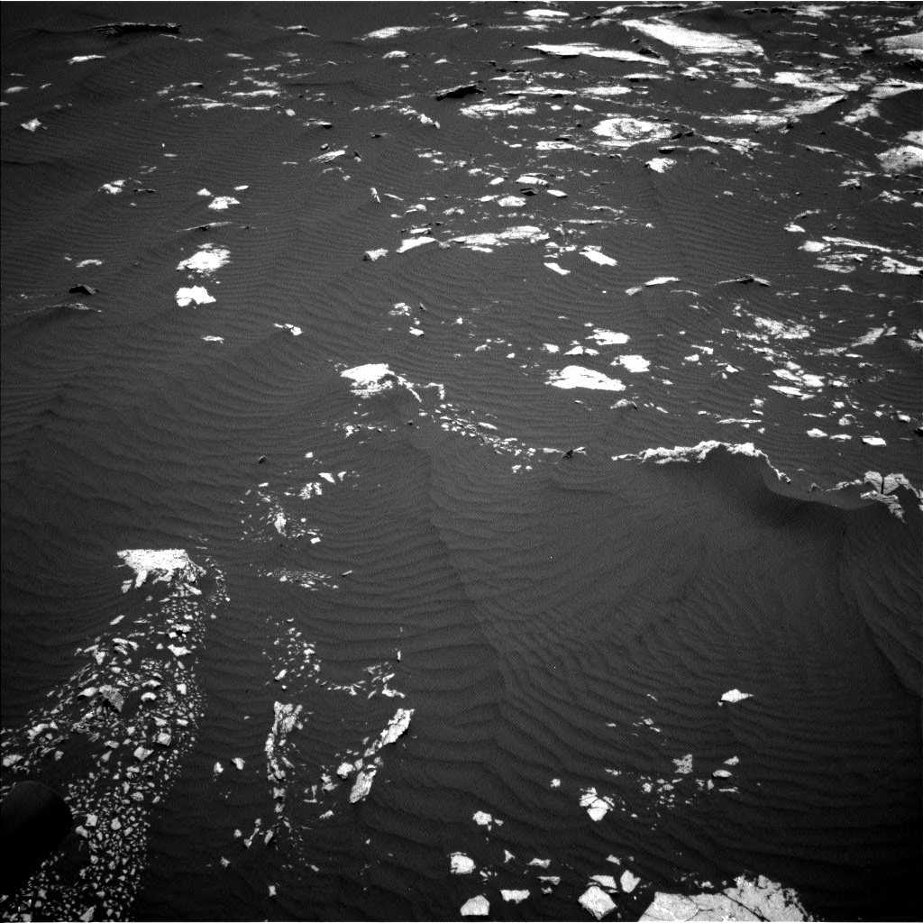 Nasa's Mars rover Curiosity acquired this image using its Left Navigation Camera on Sol 1643, at drive 3040, site number 61