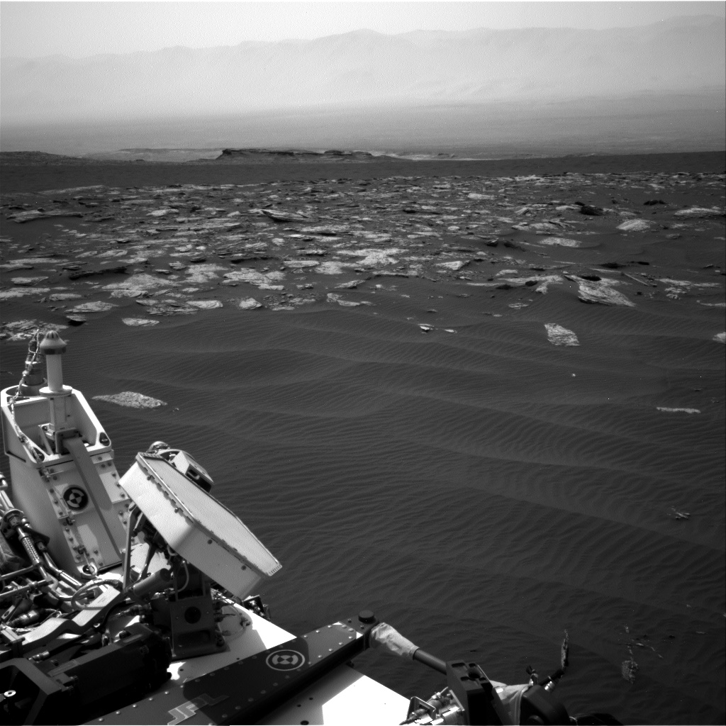 Nasa's Mars rover Curiosity acquired this image using its Right Navigation Camera on Sol 1643, at drive 3076, site number 61
