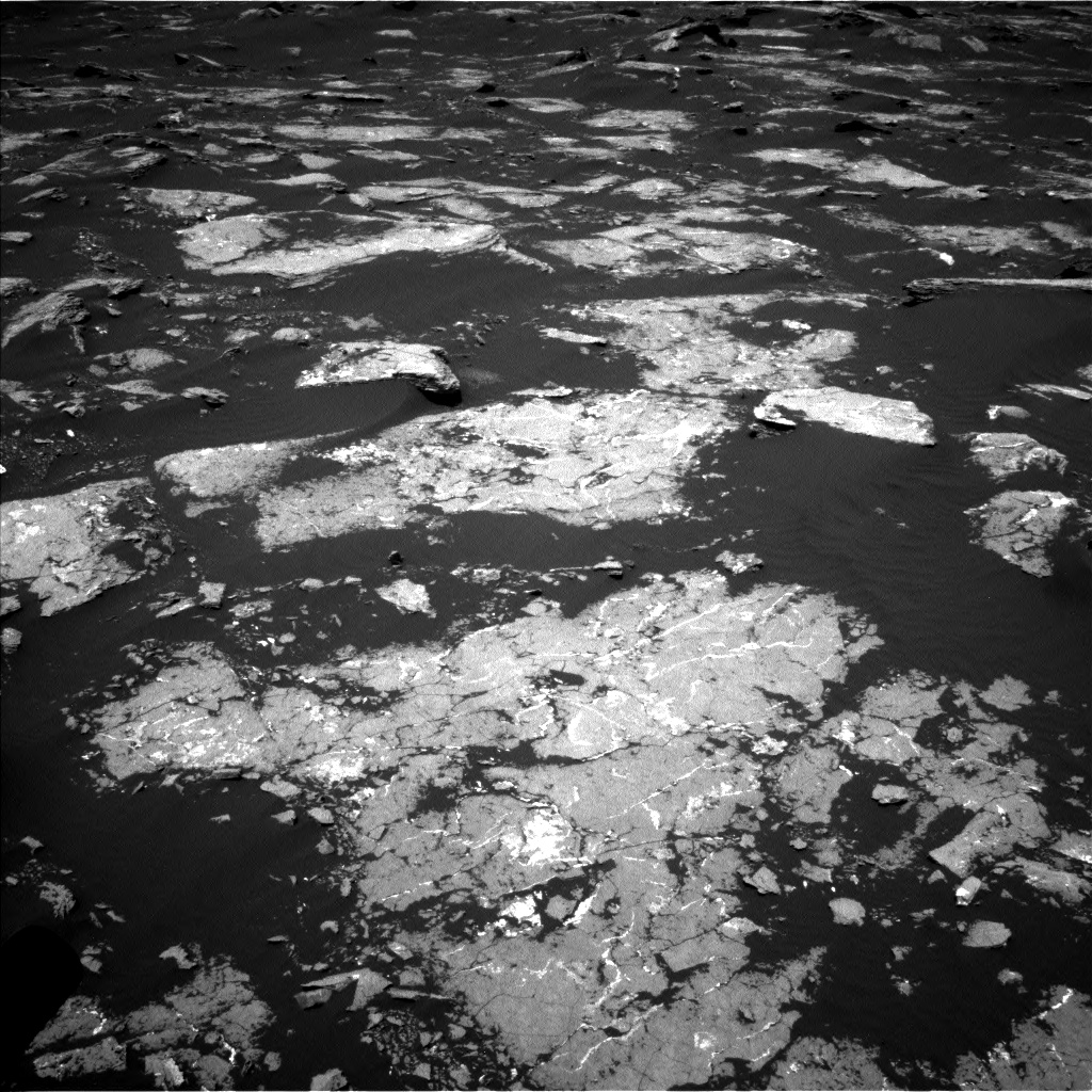 Nasa's Mars rover Curiosity acquired this image using its Left Navigation Camera on Sol 1645, at drive 3190, site number 61