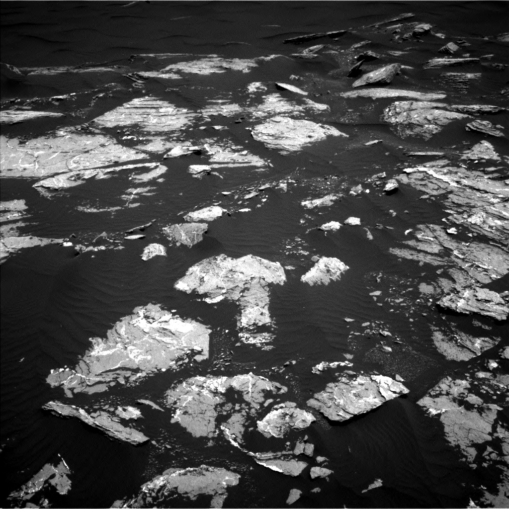 Nasa's Mars rover Curiosity acquired this image using its Left Navigation Camera on Sol 1646, at drive 3442, site number 61