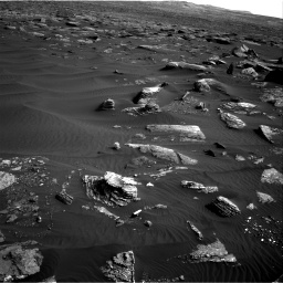 Nasa's Mars rover Curiosity acquired this image using its Right Navigation Camera on Sol 1648, at drive 48, site number 62