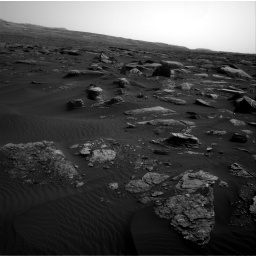 Nasa's Mars rover Curiosity acquired this image using its Right Navigation Camera on Sol 1648, at drive 90, site number 62
