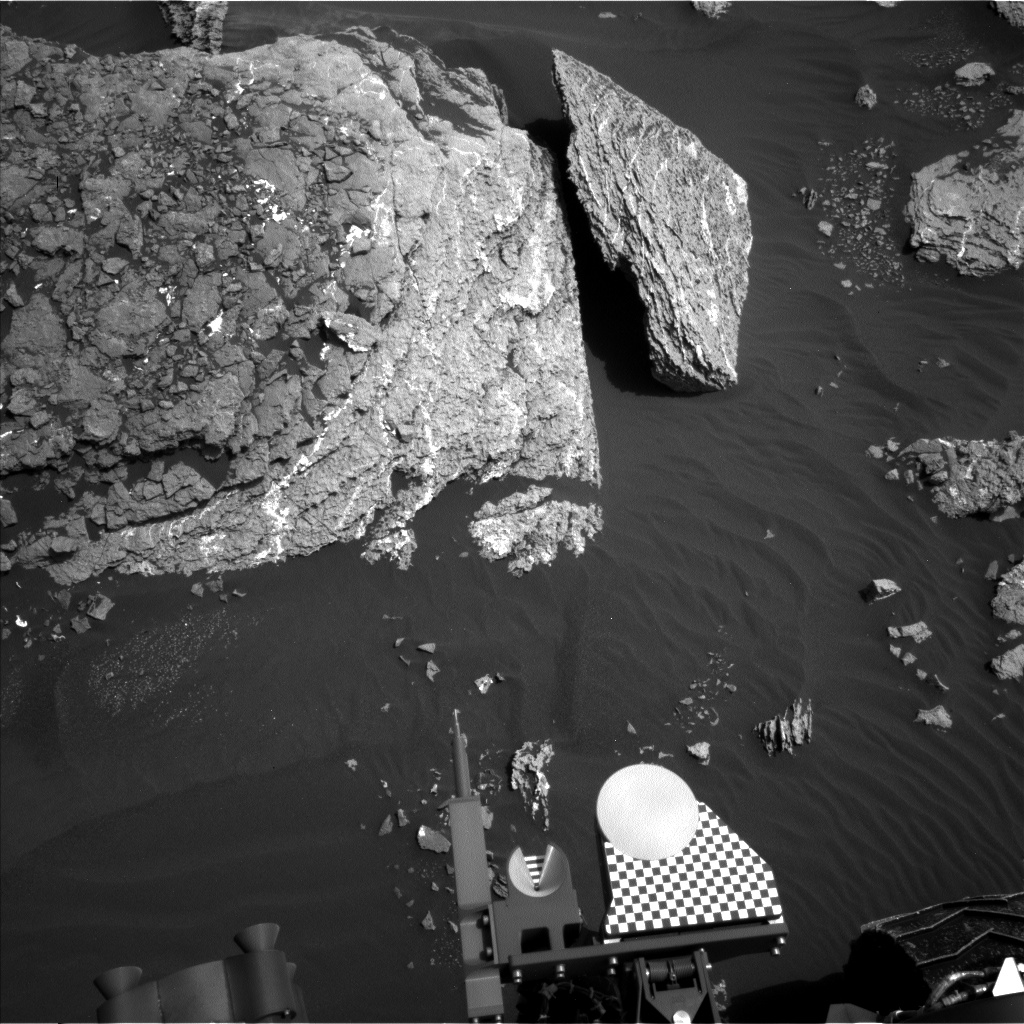 Nasa's Mars rover Curiosity acquired this image using its Left Navigation Camera on Sol 1666, at drive 786, site number 62