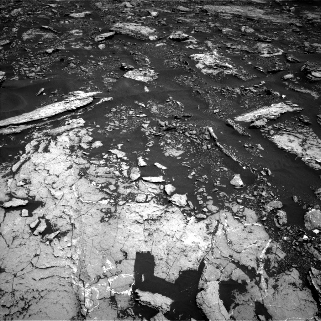 Nasa's Mars rover Curiosity acquired this image using its Left Navigation Camera on Sol 1677, at drive 1734, site number 62