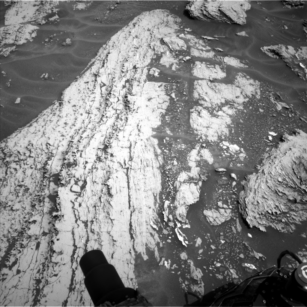 Nasa's Mars rover Curiosity acquired this image using its Left Navigation Camera on Sol 1683, at drive 2726, site number 62