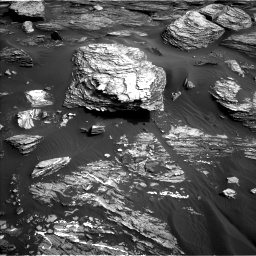 Nasa's Mars rover Curiosity acquired this image using its Left Navigation Camera on Sol 1689, at drive 3422, site number 62
