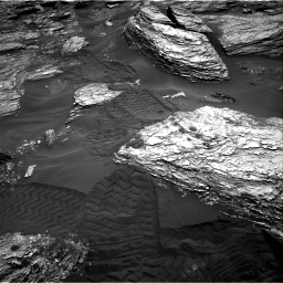 Nasa's Mars rover Curiosity acquired this image using its Right Navigation Camera on Sol 1693, at drive 196, site number 63