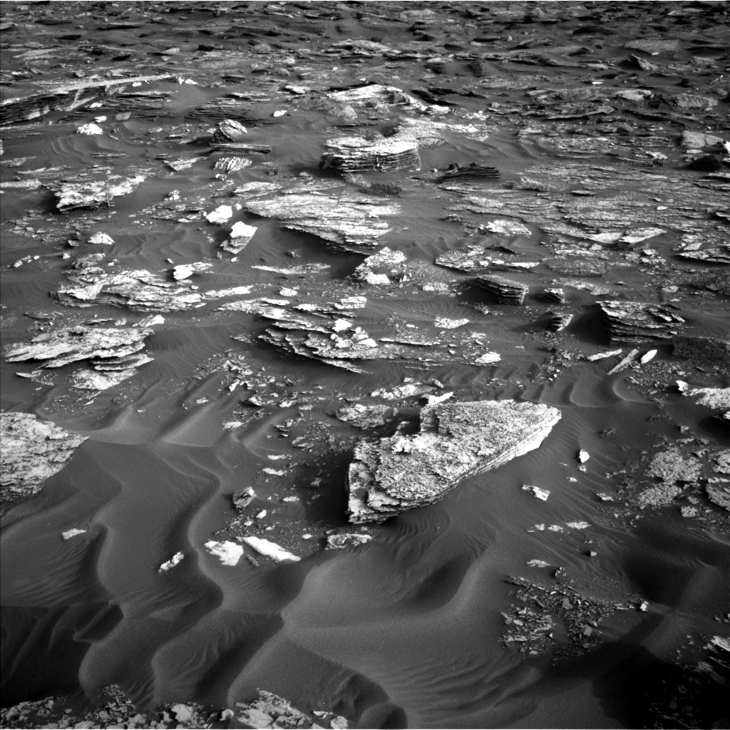 Nasa's Mars rover Curiosity acquired this image using its Left Navigation Camera on Sol 1698, at drive 1150, site number 63