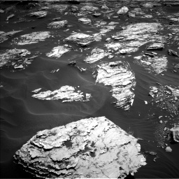 Nasa's Mars rover Curiosity acquired this image using its Left Navigation Camera on Sol 1726, at drive 3440, site number 63