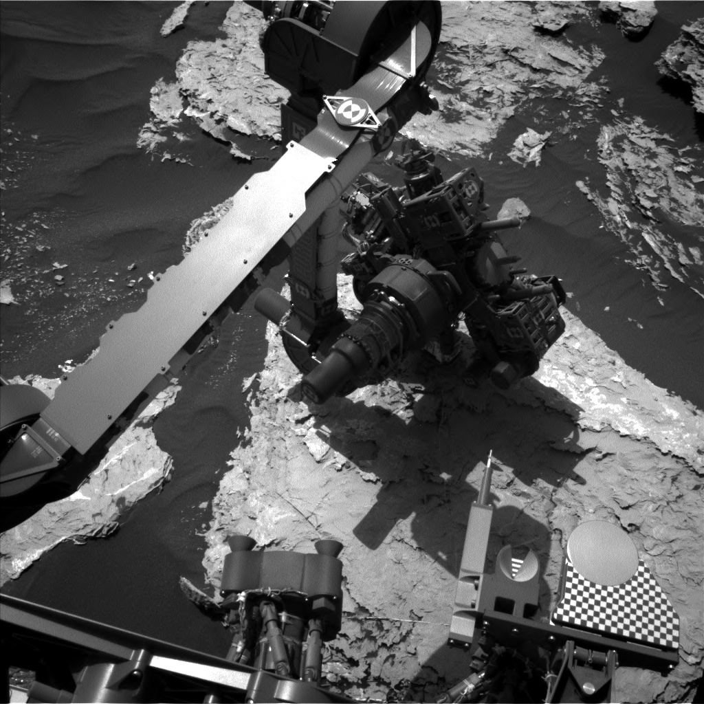 Nasa's Mars rover Curiosity acquired this image using its Left Navigation Camera on Sol 1727, at drive 0, site number 64