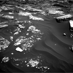 Nasa's Mars rover Curiosity acquired this image using its Left Navigation Camera on Sol 1727, at drive 132, site number 64